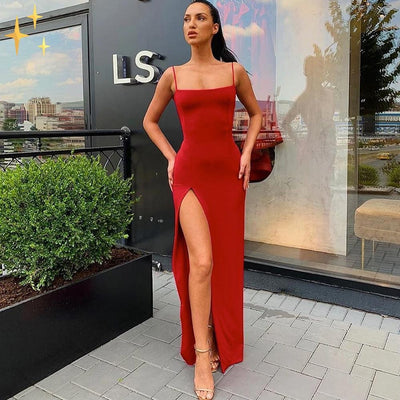 Elegantes Abendkleid mit Seitenschlitz - Figurbetontes Maxikleid mit Spaghettiträgern
